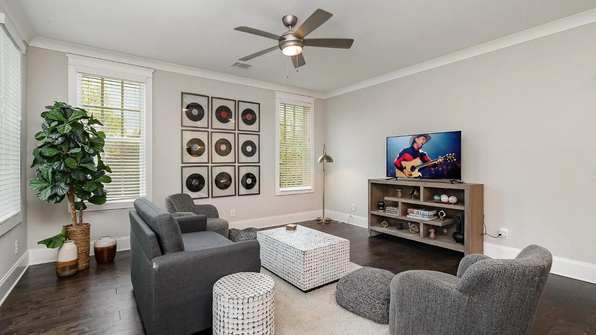 Belwood Bloom - 2 Units - Walk To Centennial Park Nashville Holiday home